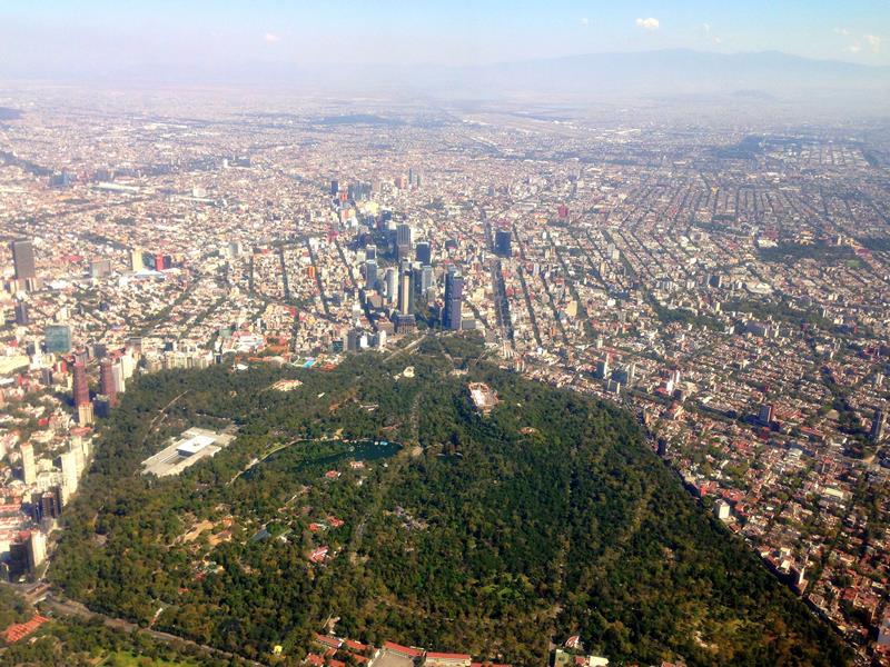 Ausblick während des Landeanflugs auf Mexiko City am Tag