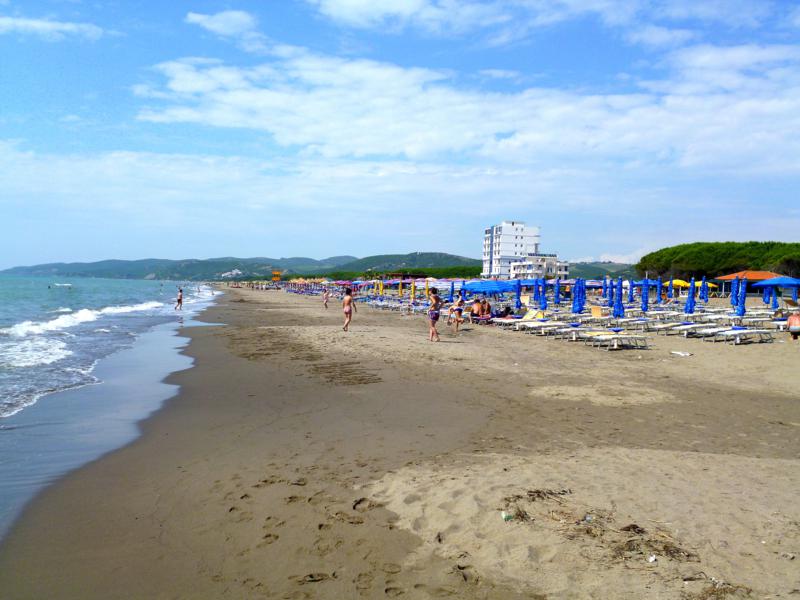 Der Strand von Spile an der Adria in Albanien