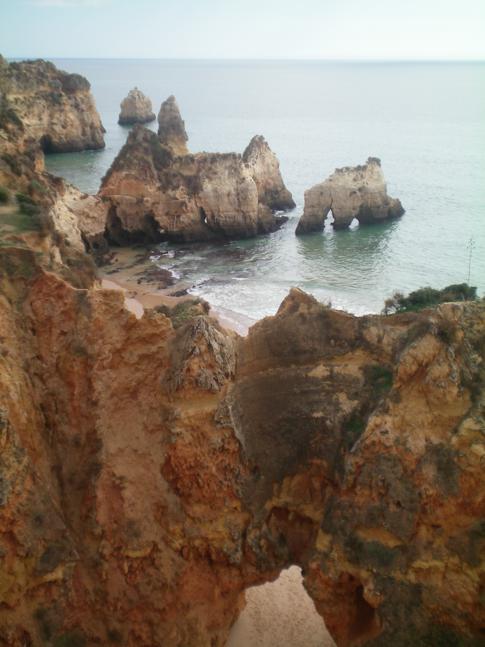Der Praia Prainha, eine wunderschöne Bucht an der Südküste der Algarve