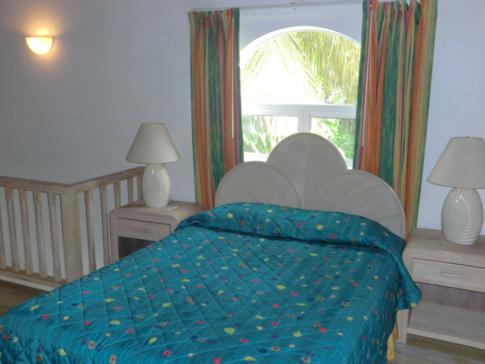 Schlafzimmer in den Dickenson Bay Cottages in Antigua