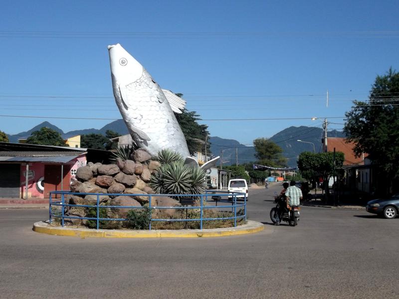Das kleine Stadtzentrum von Villamontes im Südosten von Bolivien