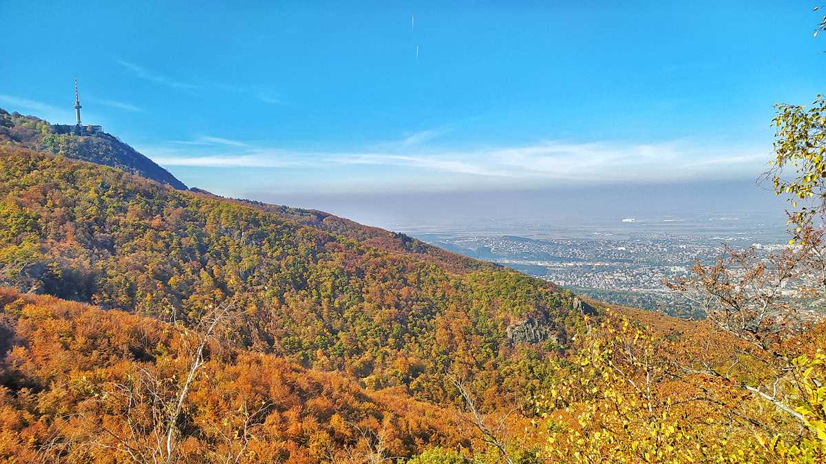 Das Vitosha-Gebirge nahe Sofia, mit tollem Ausblick auf die Stadt während einer Wanderung