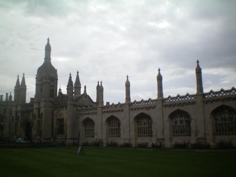 Das Kings College in Cambridge, Straßenansicht