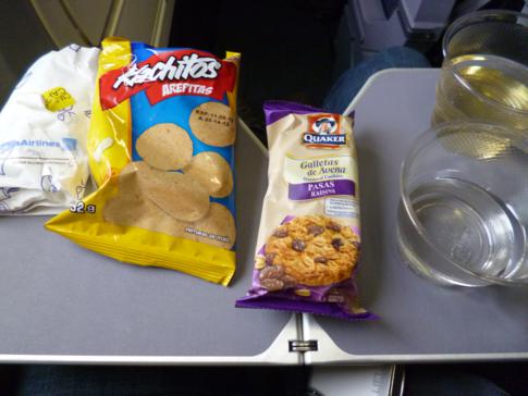 Snack von Copa Airlines auf dem Weg von Port of Spain nach Panama City