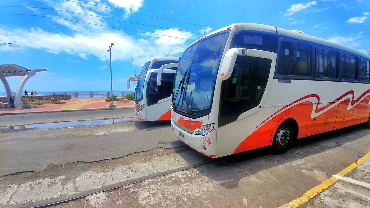 Ein Bus in Costa Rica an Puntarenas