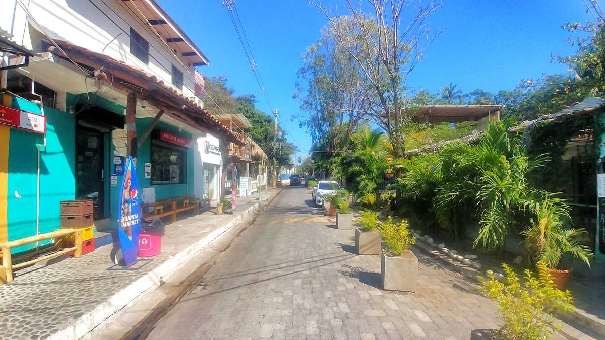 Das Zentrum von El Tunco, auch als Surf City von El Salvador bekannt