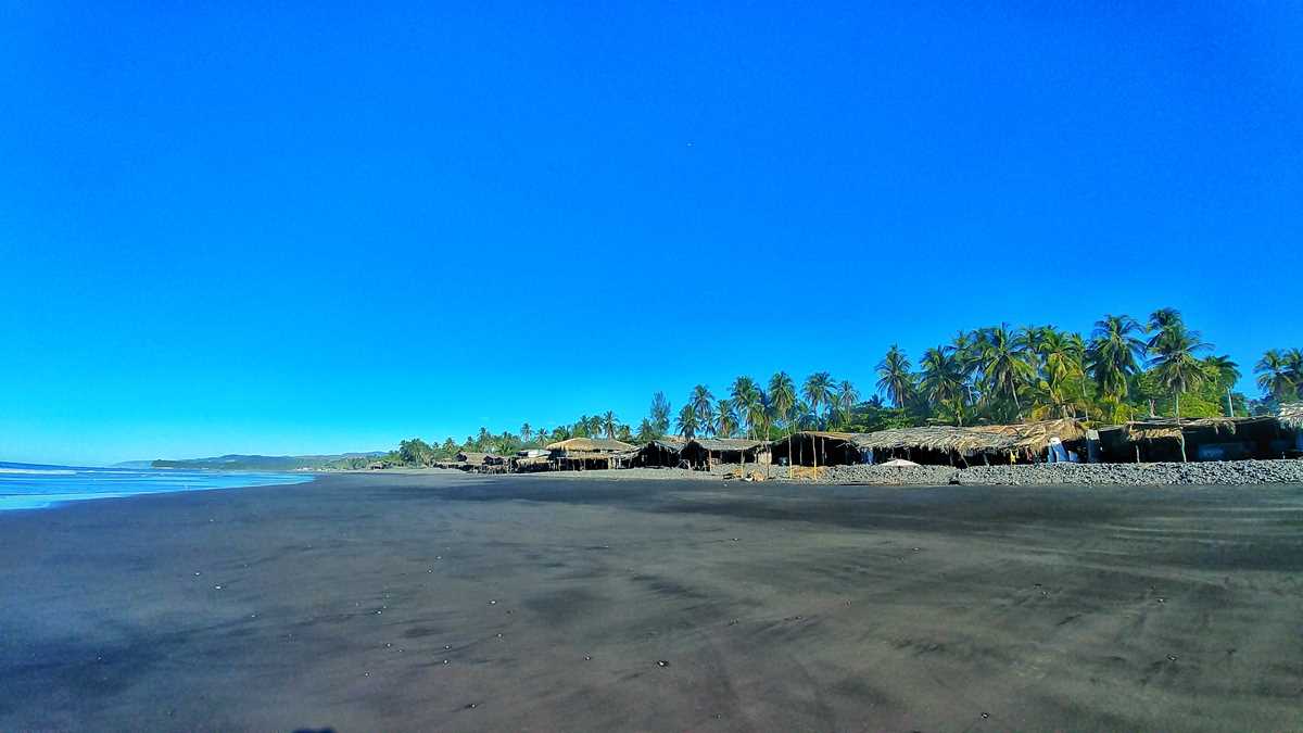 Der Playa Conchalia in La Libertad nahe El Tunco