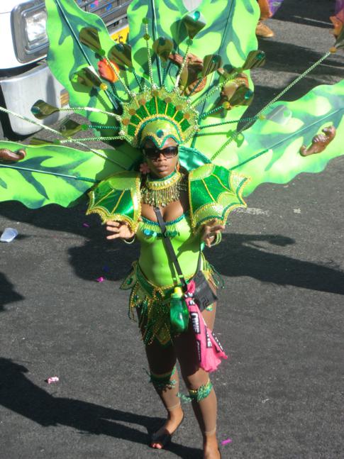 Karneval in Grenada, auch Spicemas genannt - hier die Parade of the Bands