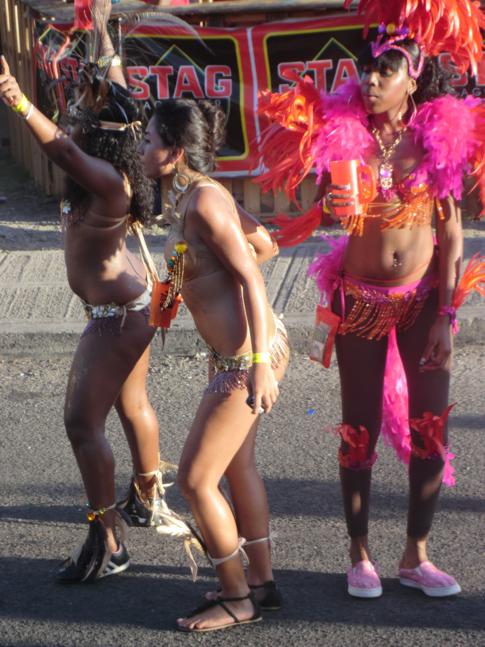 Karneval in Grenada, auch Spicemas genannt - hier die Parade of the Bands