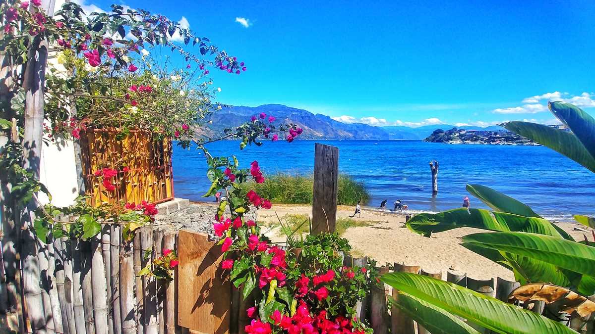 Idylle und Natur am Lake Atitlan