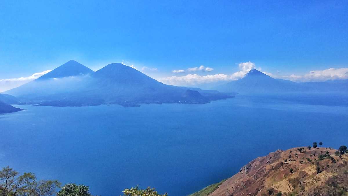 Toller Ausblick auf der Wanderung von Santa Catarina Palopo zum Mirador Mario Montenegro am Lake Atitlan