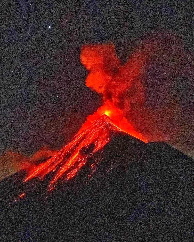 Der beeindruckende Fuego-Vulkan im Zuge der Acatenango-Wanderung