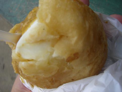 Typisch Guyana und oft auf den Straßen verkauft: Eggball