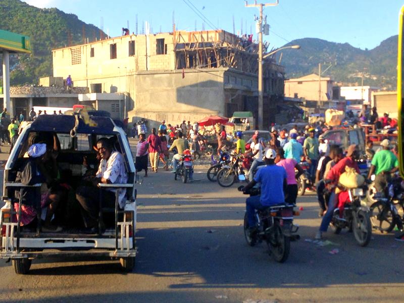Ankunft in Cap-Haitien bei Chaos und Müll