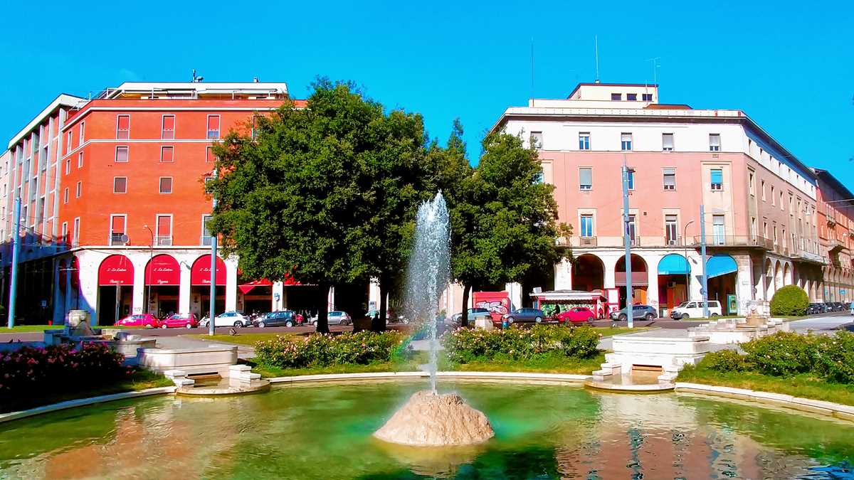 Die hübsche und historische Altstadt von Bologna im Norden von Italien