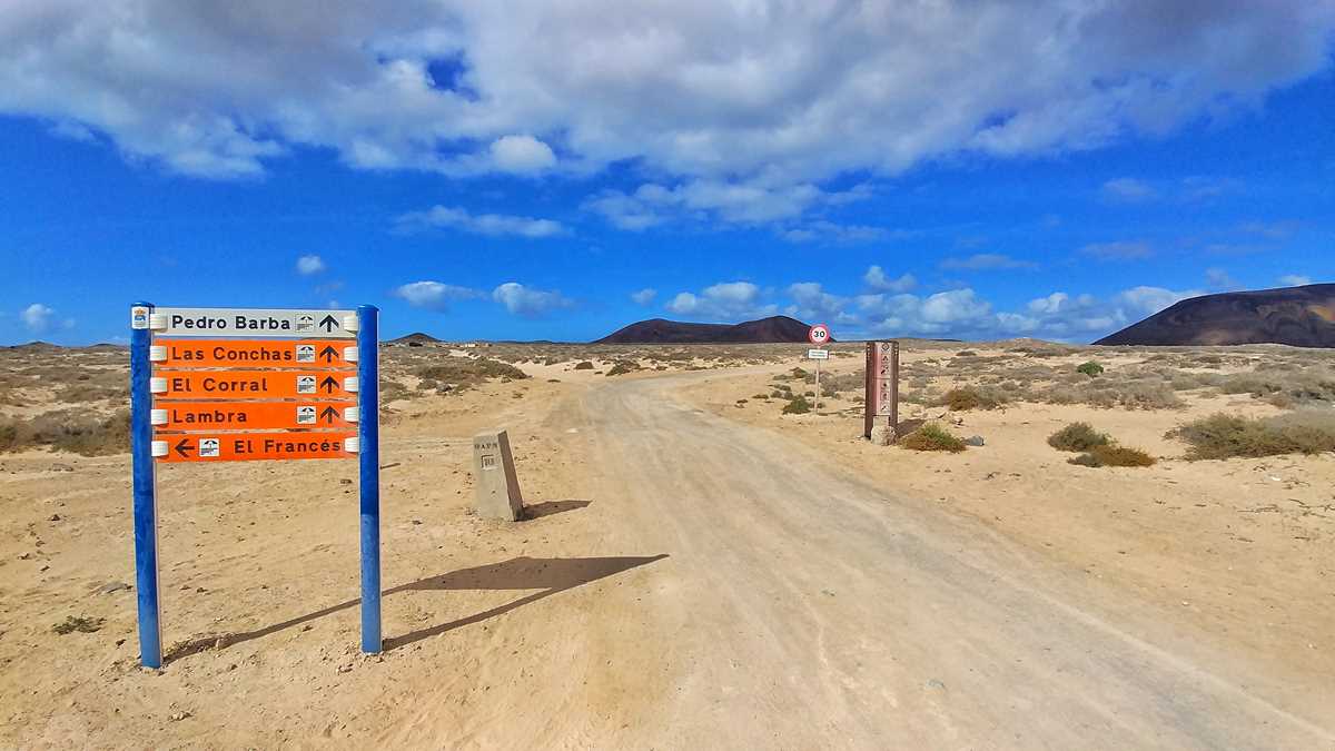 Die wunderschöne und karge Insel La Graciosa im Norden von Lanzarote