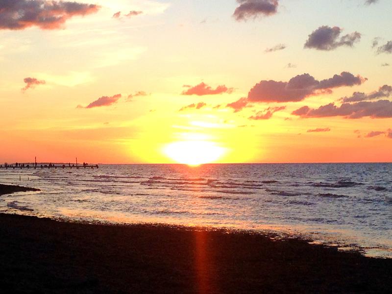 Toller Sonnenuntergang auf der Isla Holbox in Mexiko