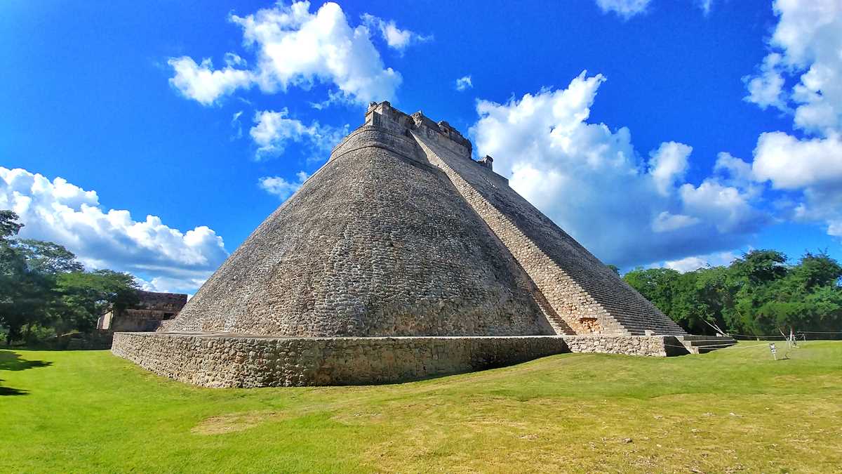 Die historische Maya-Stätte Uxmal auf der Yucatan-Halbinsel in der Nähe von Merida