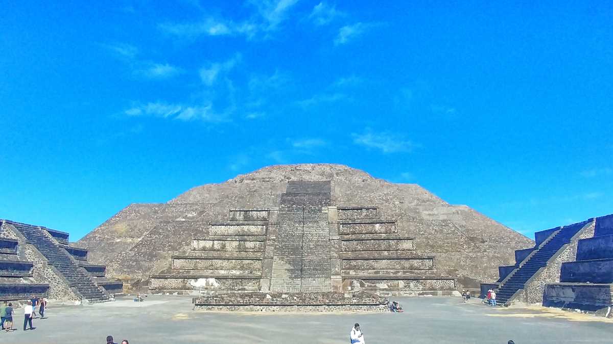 Die Mondpyramide in Teotihuacan nahe Mexiko-Stadt