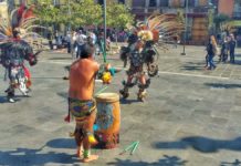 Maya-Zeremonien auf dem Zocalo von Mexico City