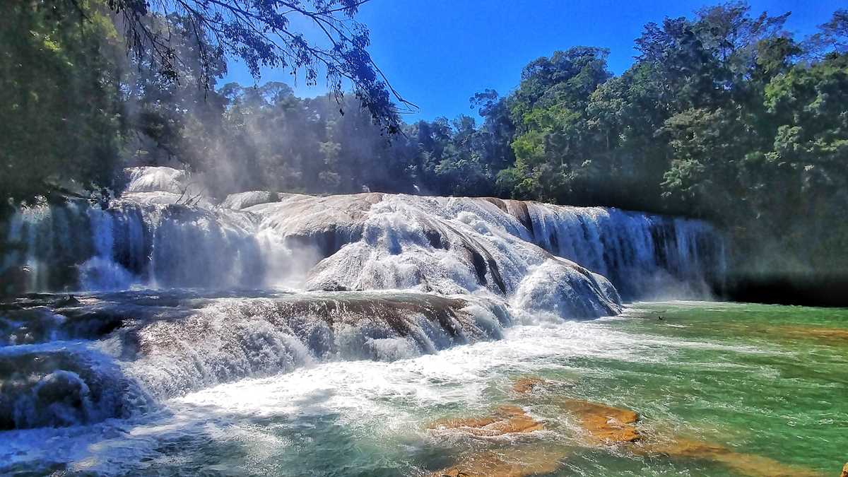Die Wasserfälle Agua Azul nahe Palenque, eine der schönsten Wasserfälle in Mexiko