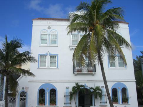 Der Ocean Drive in Miami Beach mit seinen wunderschönen Art-Deco Gebäuden