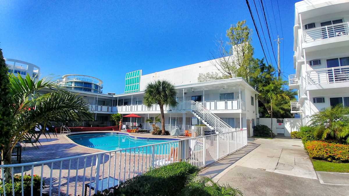Das günstige Collins Hotel in Miami Beach