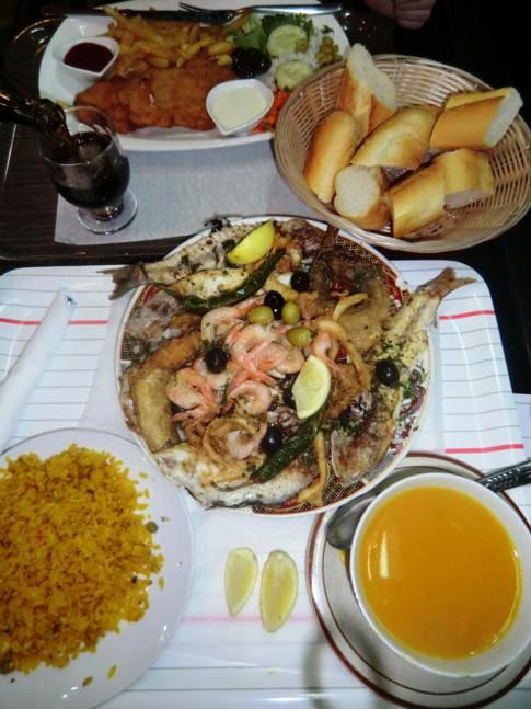 Das Abendessen im Restaurant des La Giralda in Nador