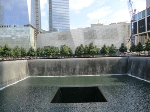 Die 09-11-Gedenkstätte: das Memorial am Ground Zero, dem ehemaligen World Trade Center