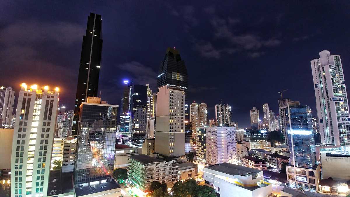 Blick vom AC by Marriott Panama City auf die Skyline von Panama-Stadt