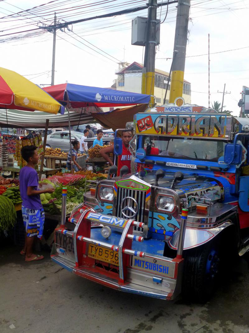 Einer der zahlreichen Jeepneys - das Fortbewegungsmittel Nr. 1 in Manila