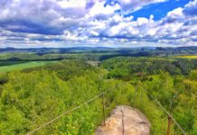 Blick über die Sächsische Schweiz und das Elbsandsteingebirge vom Kohlbornstein