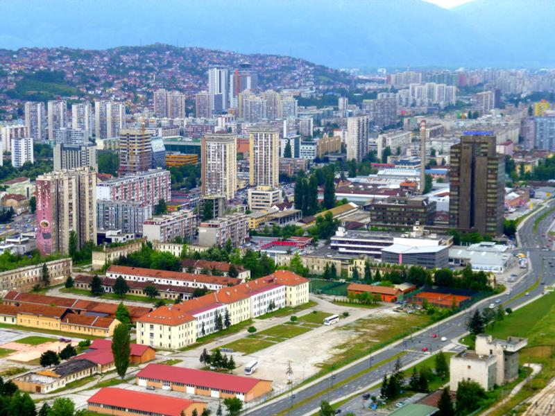 Ausblick auf Sarajevo vom Avaz Twist Tower