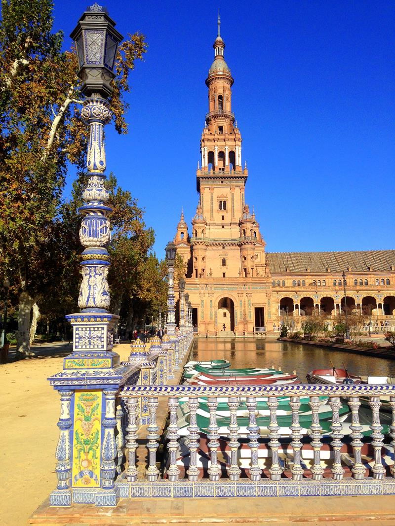 Der wunderschöne Plaza Espana in Sevilla
