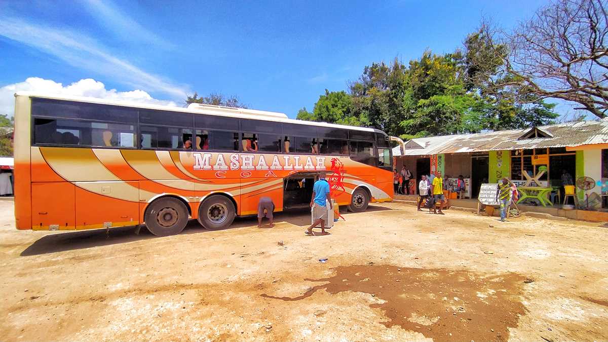 Bus von Daressalam nach Kilwa Masoko
