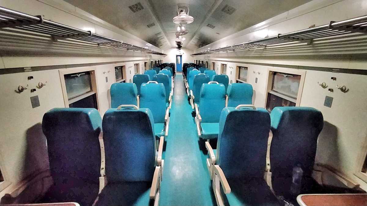 Die Super Seater Klasse im Tazara-Train von Tansania nach Sambia