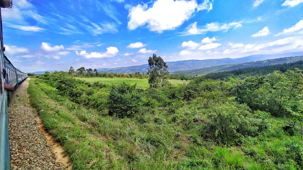 Tolle Landschaften und Erlebnisse zwischen Kapiri Mposhi, Sambia, und Daressalam, Tansania