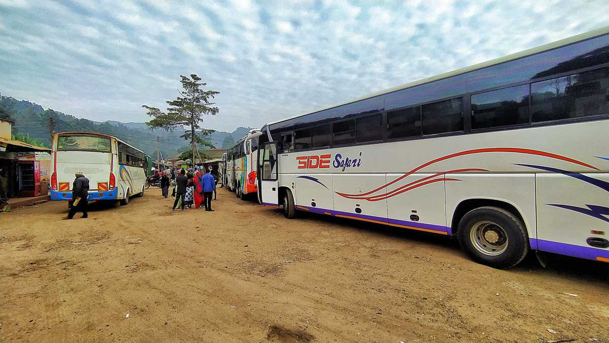 Bus in Tansania von Lushoto nach Daressalam