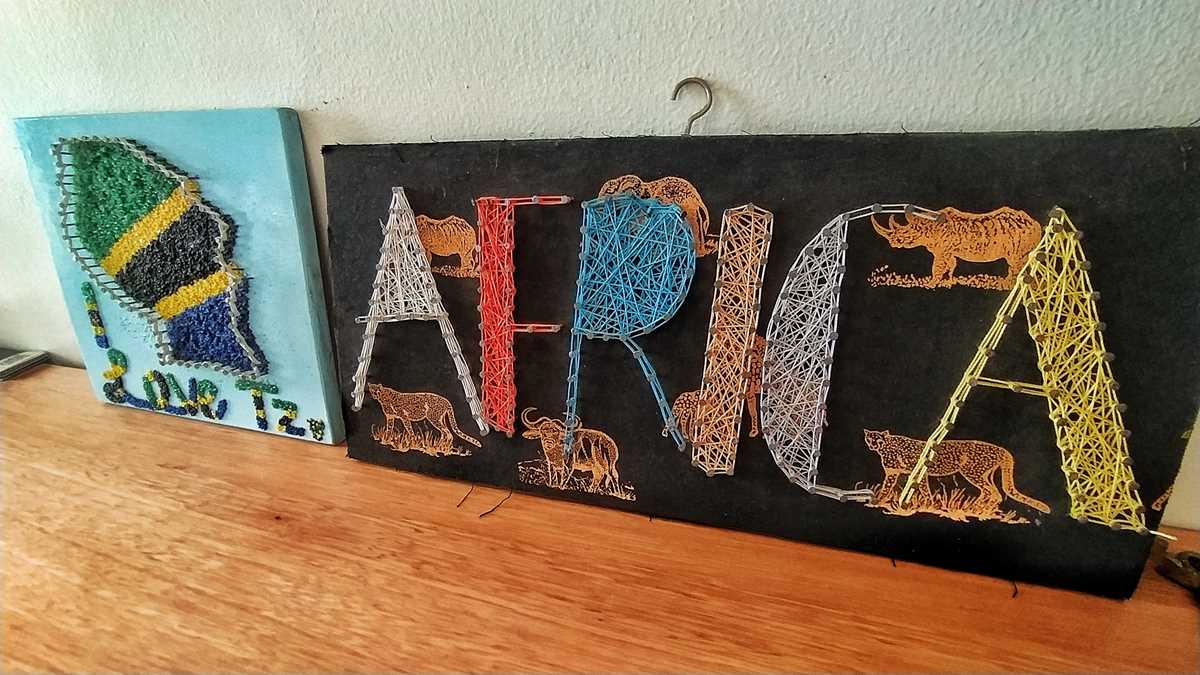Hallo Afrika - ein Kunstwerk aus Arusha, Tansania