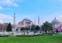 Die Hagia Sophia Moschee in der Altstadt von Istanbul