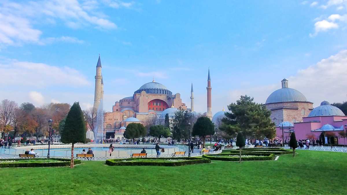 Die Hagia Sophia Moschee in der Altstadt von Istanbul