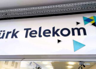 Der Vergleich: eSIMs in der Türkei - besser als lokale SIM-Karten? Shop von Türk-Telekom in Bodrum, Türkei