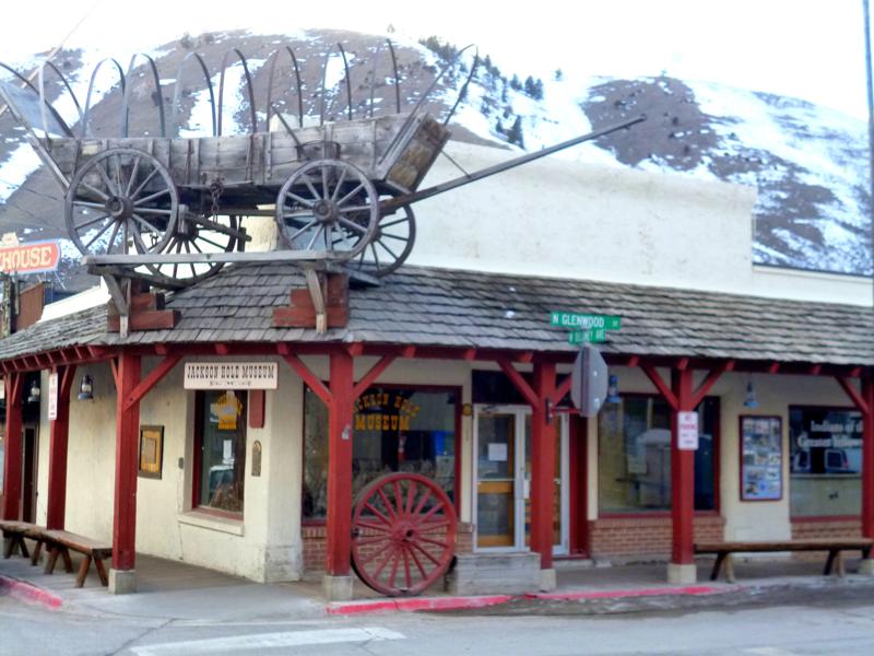 Die historische Altstadt von Jackson in Wyoming im Western-Stil